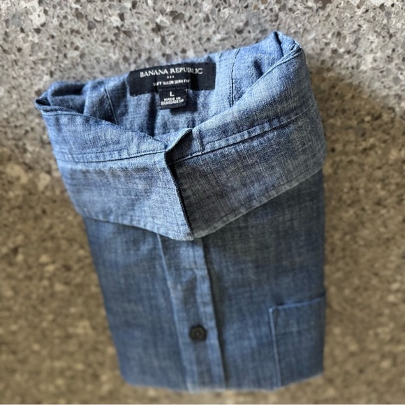 Banana Republic Chambray Button-Up Shirt - Men's L - Slim Fit - Blue Denim EUC - Picture 7 of 7